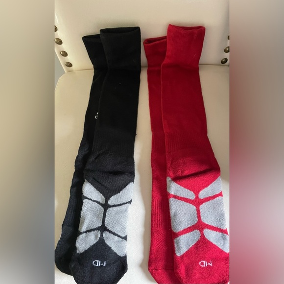 Adidas Soccer socks- set of 2 (red & black) size MD (youth: 4Y-6 / mens: 5-8.5) - Picture 2 of 3